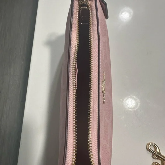 Coach pink powder Teri shoulder bag - Picture 10 of 11